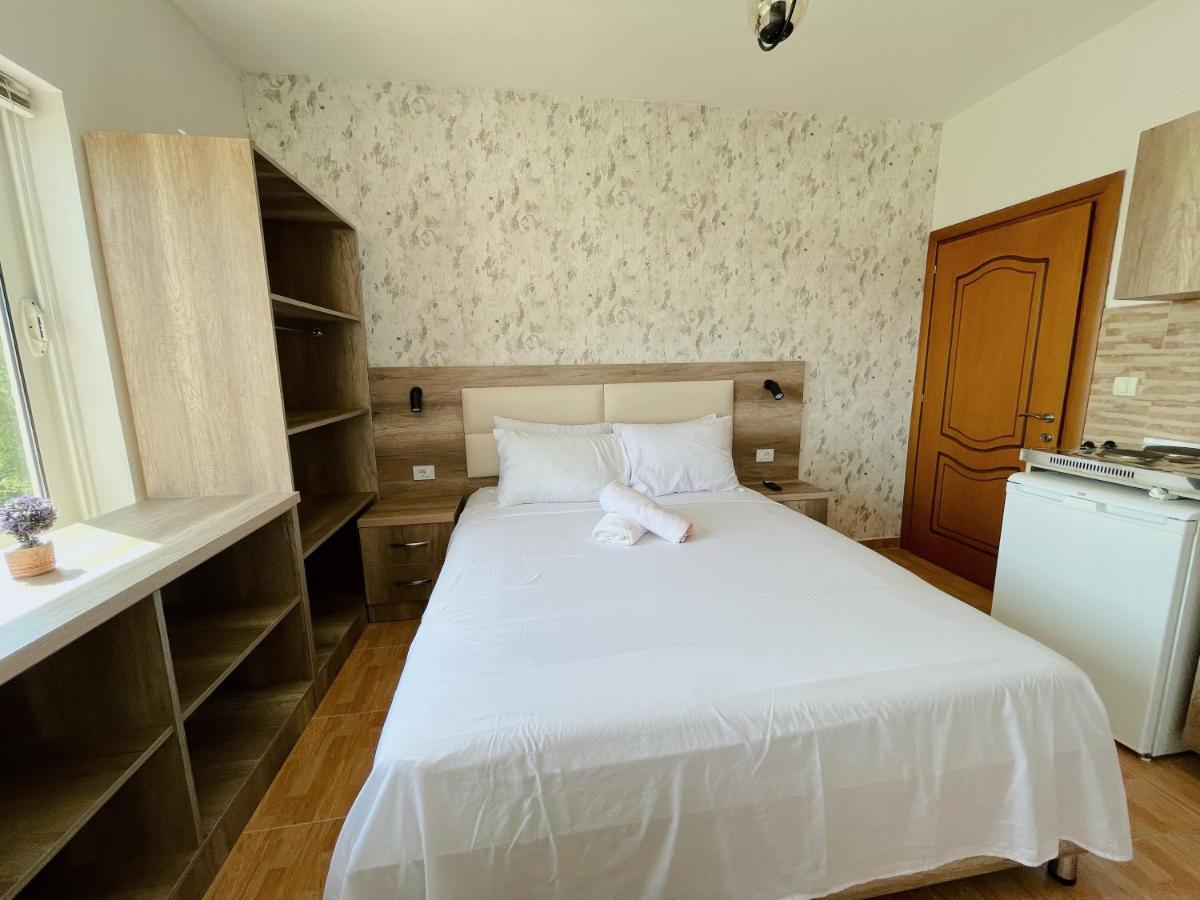 Guest House Koliqi - Hotel & Apartments Ulcinj Exterior foto