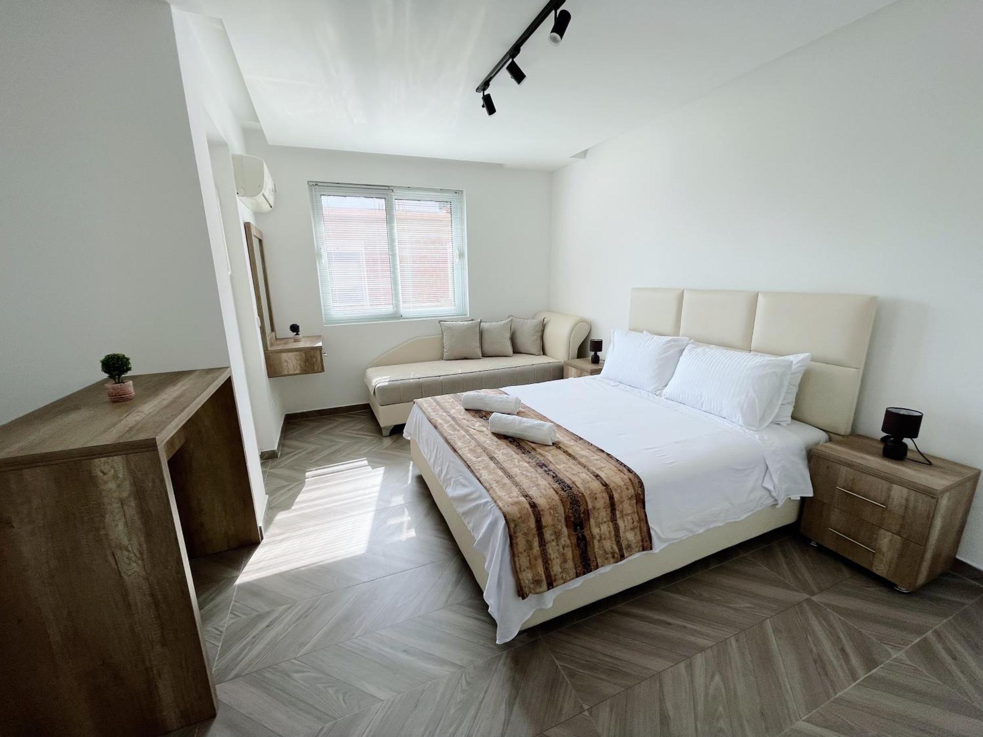 Guest House Koliqi - Hotel & Apartments Ulcinj Exterior foto